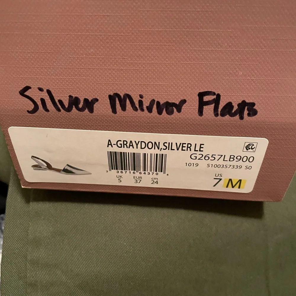Unique Silver Flats - Picture 4 of 4